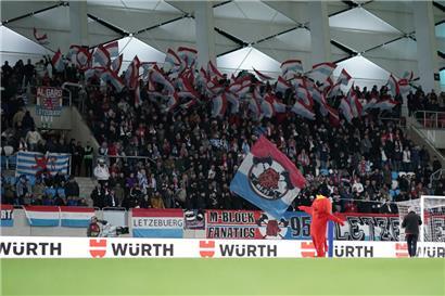 Neu, schick – und von Anfang an zu klein: das Stade de Luxembourg
