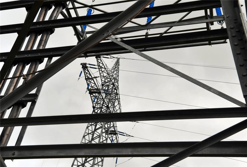 Neue Masten braucht das Land. Die alten müssen weichen, allerdings diese hier nicht.
