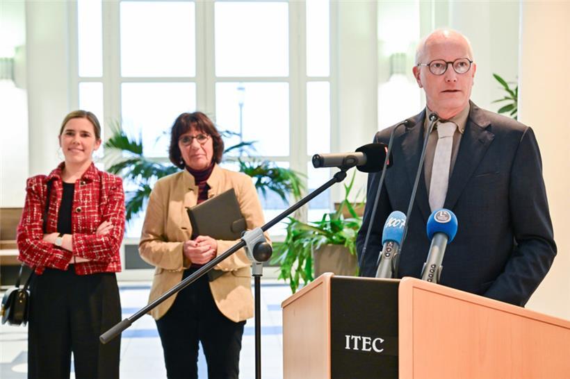 Neujahrsempfang: Justizministerin Elisabeth Margue (l.), Generalstaatsanwältin Martine Solovieff und Thierry Hoscheit, Präsident des Obersten Gerichtshofs

