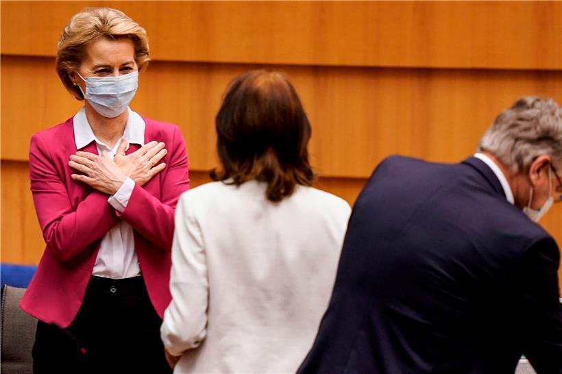 „Next Generation EU“ wurde der Plan von Kommissionschefin Von der Leyen getauft – die Begrüßungsformen in Brüssel haben sich der Pandemie bereits angepasst 
