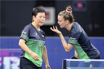 Ni Xia Lian und Sarah De Nutte dürfen weiter vom EM-Titel träumen, werden aber schon mal sicher nicht mit leeren Händen aus München abreisen
