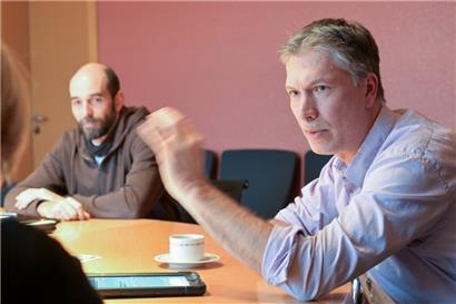 Nic Polfer (r.) war für den zurückgetretenen Bürgermeister Claude Daman (l.) nachgerückt – nun werden auch zwei Posten im Gemeinderat neu besetzt
