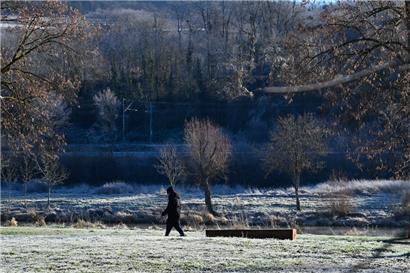 Nicht alle Wege eignen sich gut für Spaziergänge oder Wanderungen im Winter – doch es gibt sie
