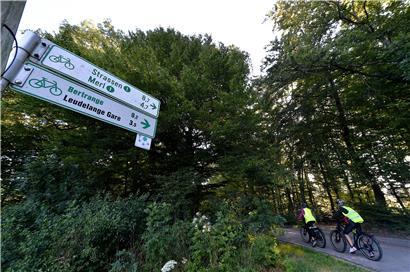 Nicht immer geht es derart malerisch für Jutta Wirtz und Melina Multon auf dem Weg zur Arbeit von Esch in die Hauptstadt wie auf diesem Foto zu
