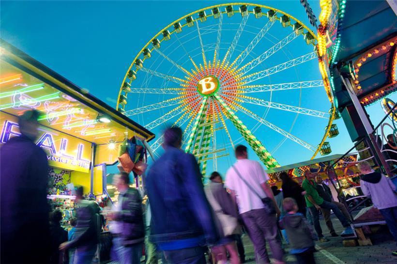 Nicht jeder Sicherheitsdienst darf alles. Wer das Riesenrad oder andere Spiele auf der „Schueberfouer“ überwachen soll, braucht dafür eine Genehmigung vom Justizministerium.
