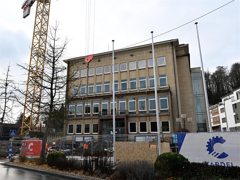 Nicht nur das ehemalige Rathaus ist mittlerweile aus dem Differdinger Stadtbild verschwunden: Auch etwas mehr als 400.000 Euro fehlen