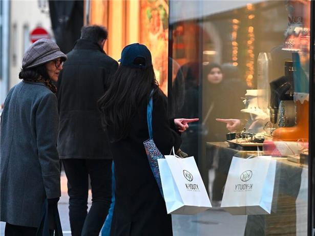 Nicht nur zu Weihnachten hat Gold auf viele eine spezielle Anziehungskraft
