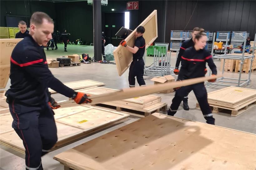 Nicht reden, machen! Die Kräfte des CGDIS haben auf Kirchberg in kurzer Zeit eine Infrastruktur für rund 600 Menschen geschaffen.
