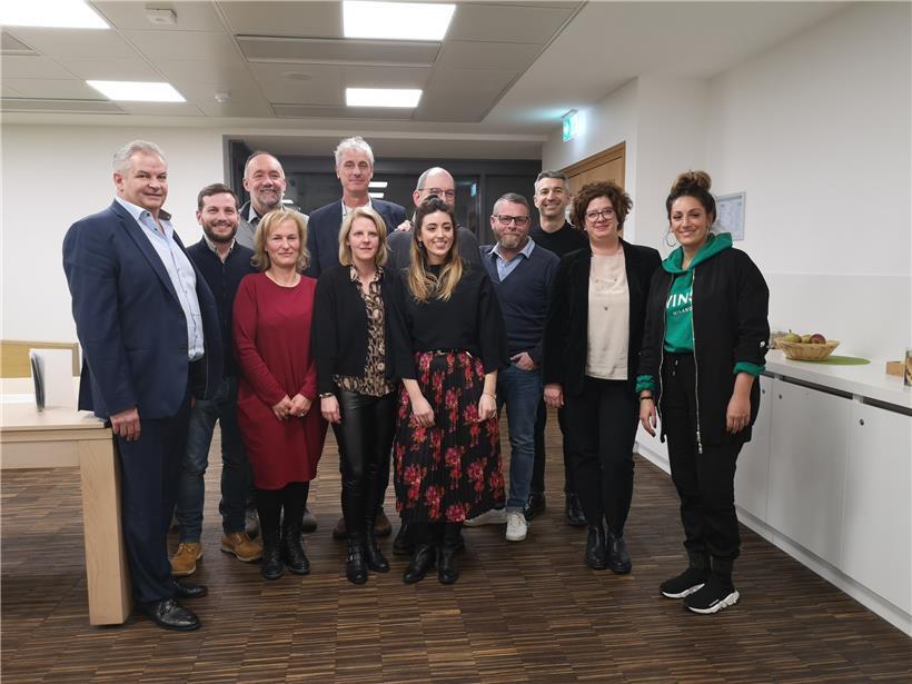 Nicolas Kremer, ganz links im Bild, übernimmt den Präsidentschaftsposten des Escher Geschäftsverbandes, der sich aus einem neuen, jungen Team zusammensetzt

