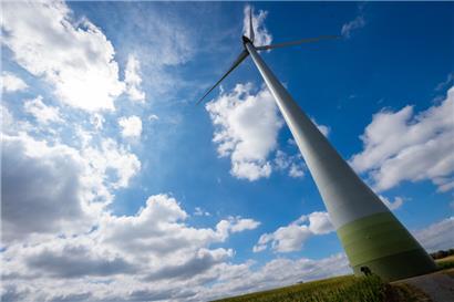 Niederanven investiert in den nächsten vier Jahren verstärkt in Windkraftanlagen. Das abgebildete Windrad steht bei Hosingen.
