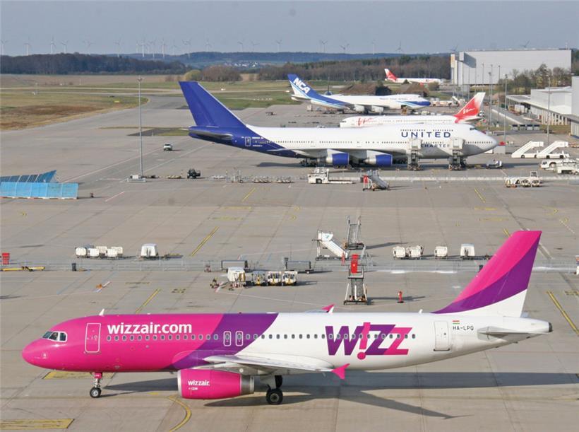 Niedrige Preise auf Kosten anderer: Hier eine Wizz-Air-Maschine am Hahn Airport im Hunsrück
