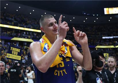 Nikola Jokic erzielte im ersten Finalspiel 27 Punkte
