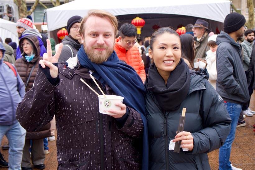 Nikolaj und Celina teilen ihre Erfahrungen aus China und erzählen von den beeind...