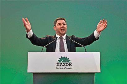 Nikos Androulakis, Chef der Pasok-Kinal, könnte sowohl mit Nea Dimokratia von Kyriakos Mitsotakis als auch mit der Syriza von Alexis Tsipras eine Koalitionsregierung bilden – wird gesagt
