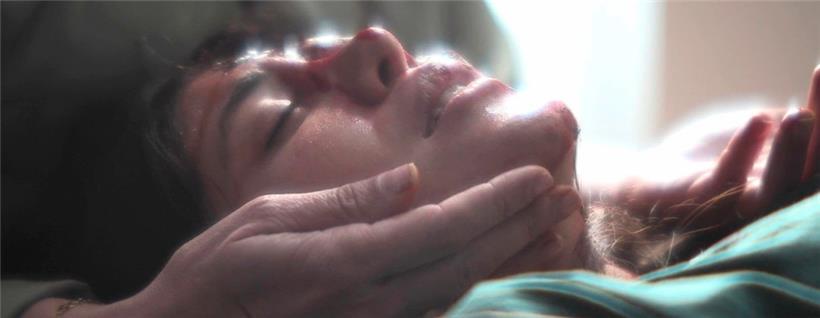 Niousha Akhshi in „The Seed of the Sacred Fig“
