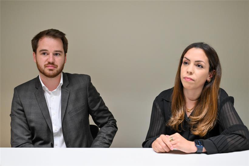Noah Louis und Cristel Sousa, Administratoren im „Service des commissions“
