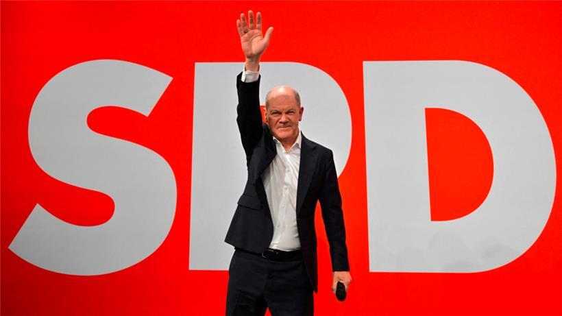 Noch-Bundeskanzler Olaf Scholz (SPD) im Willy-Brandt-Haus
