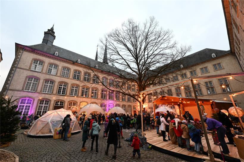 Noch bis zum 23. Dezember wird während der sogenannten „Winterkids“ der Innenhof...