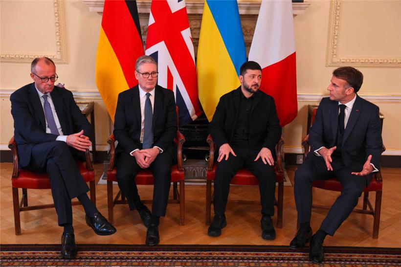 Noch bleibt London pragmatisch: Der britische Premier Keir Starmer (2.v.l.) hatte Anfang der Woche den deutschen Kanzler Friedrich Merz und Frankreichs Präsidenten Emmanuel Macron (r.) zu einem Solidaritätstreffen mit dem ukrainischen Präsidenten Wolodymyr Selenskyj eingeladen
