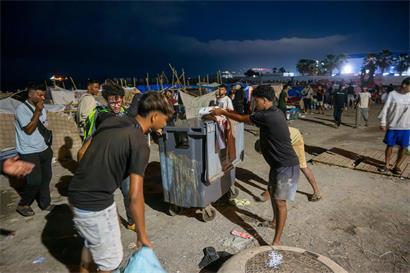 Noch immer halten sich viele irreguläre Migranten aus Marokko in Ceuta auf