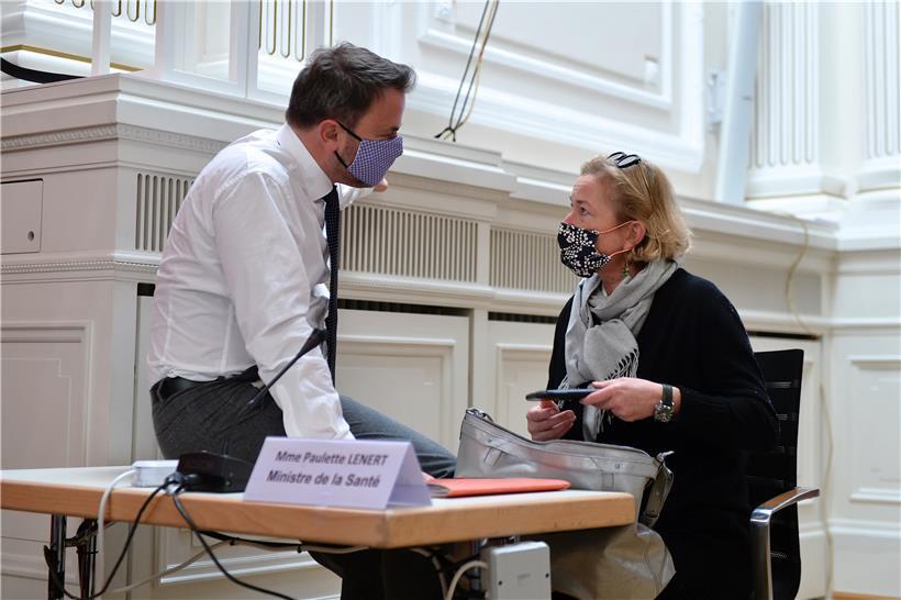 Noch können Xavier Bettel (DP) und Paulette Lenert (LSAP) hoch pokern
