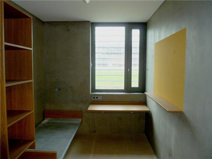 Noch nicht bezugsfertig: Eine der 400 Einzelzellen im neuen Untersuchungsgefängn...