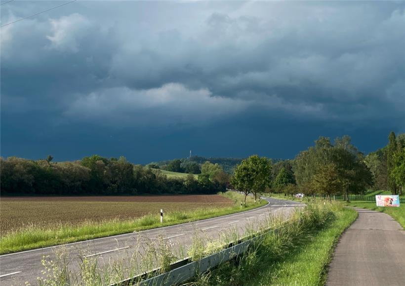 Noch scheint die Sonne – doch es braut sich etwas zusammen
