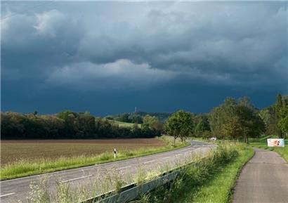 Noch scheint die Sonne – doch es braut sich etwas zusammen
