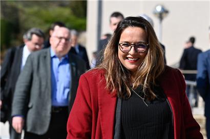 Nora Back erklärte Pressevertretern und Gewerkschaftern am Donnerstag (31.3.) den Verhandlungsabbruch vonseiten des OGBL
