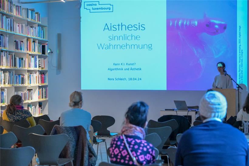 Nora Schleich erläuterte die Gefahren und das Potenzial „einer superperformanten...