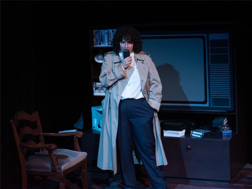 Nora Zrika als FBI-Agentin Doreen Harper
