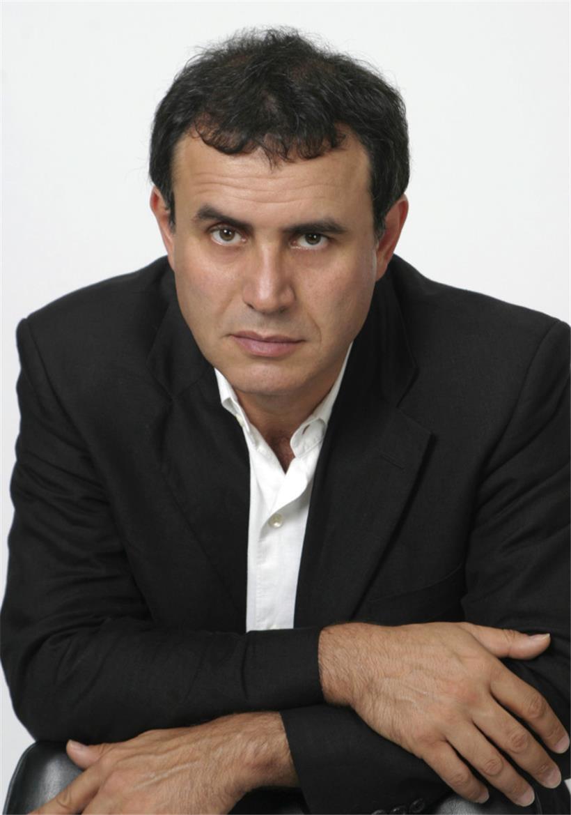 Nouriel Roubini ist leitender Berater bei Hudson Bay Capital Management LP und Professor emeritus an der Stern School of Business der New York University. Er ist der Verfasser mehrerer Bücher, darunter zuletzt „Megathreats: 10 Bedrohungen unserer Zukunft – und wie wir sie überleben“ (Ariston, 2022).
