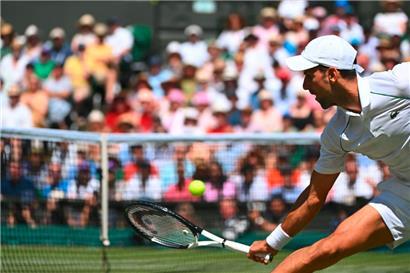 Novak Djokovic behielt gegen den aufbrausenden Nick Kyrgios die Nerven
