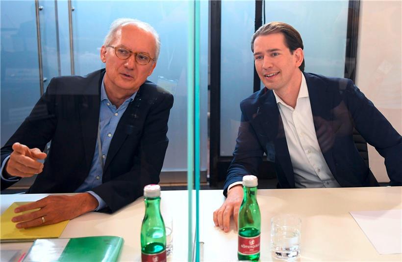 „Nur Unterstellungen“: Kanzler Kurz (r.) und Anwalt Suppan bei einer Sitzung des Ibiza-Untersuchungsausschusses
