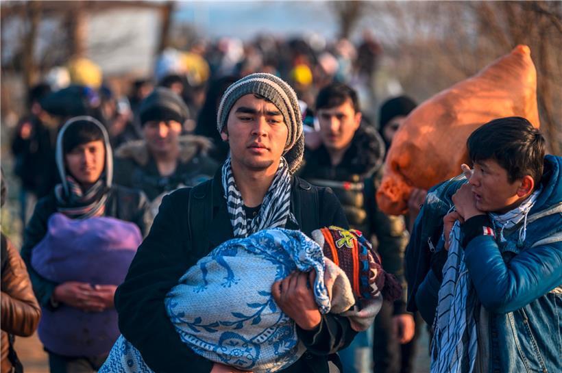 Nur selten gelingt der ganzen Familie die Flucht in ein sicheres Land. Manche Flüchtlinge werden auf der schwierigen Reise von ihren Liebsten getrennt, andere mussten ihre Familie in der Krisenregion zurücklassen.
