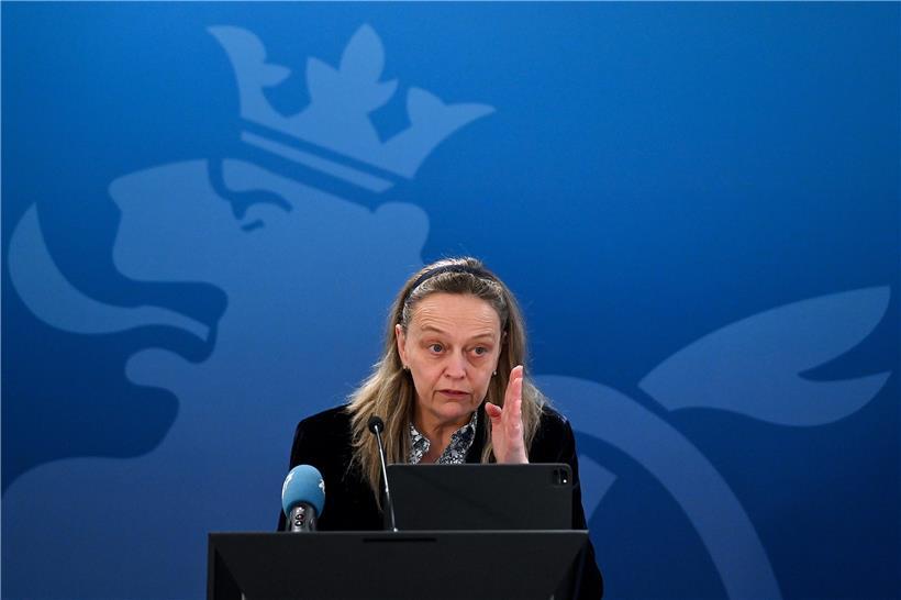 Nur 14 Tage hatte die nationale Ethikkommission um ihre Präsidentin Julie-Suzanne Bausch (Foto) Zeit, um ihr Gutachten zur Impfstrategie der Regierung auszuarbeiten
