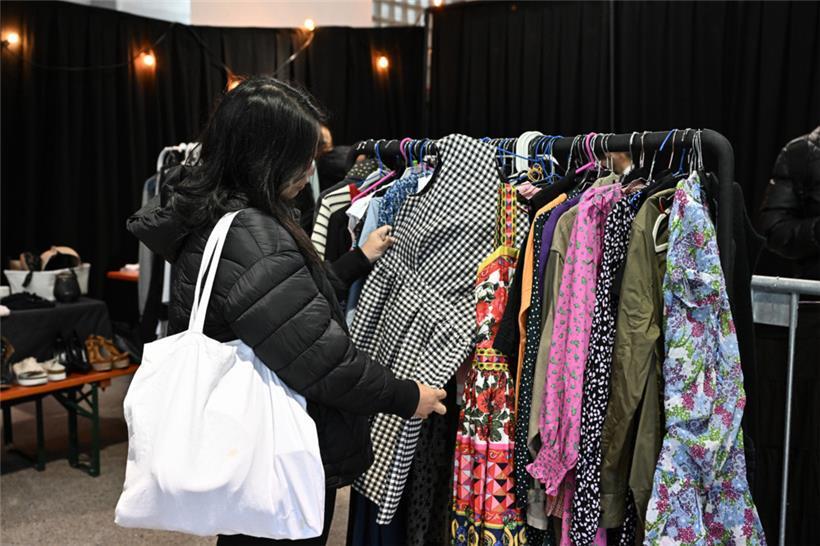 Ob Flohmarkt oder Tauschparty: Veranstaltungen, bei denen Kleider weitergegeben werden, kommen in Luxemburg gut an
