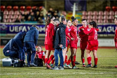 Ob Torjägerin Amy Thompson rechtzeitig wieder fit wird, stand noch nicht fest
