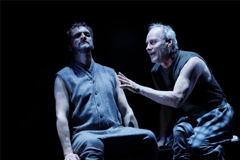 Ödipus (Maik Solbach) und Kreon (Wolfram Koch)
