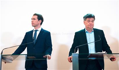 Österreichs Bundeskanzler Sebastian Kurz (ÖVP, l.) hält die Grünen mit ihrem Vizekanzler Werner Kogler an der kurzen Leine
