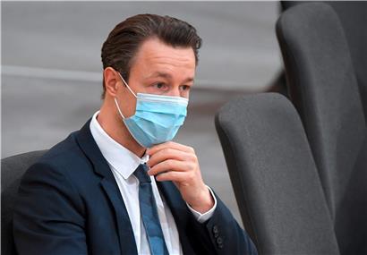 Österreichs Finanzminister Gernot Blümel (ÖVP) hofft, dass Krisengewinner die erhaltene Corona-Hilfe freiwillig zurückzahlen …

