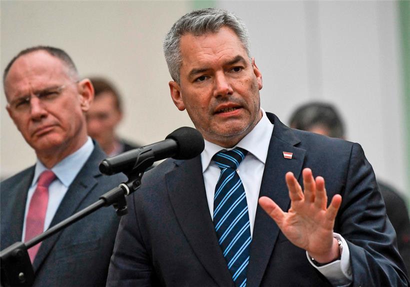 Österreichs Kanzler Nehammer steht in Niederösterreich natürlich nicht zur Wahl – trotzdem dürfte der Urnengang seinen Abschied beschleunigen

