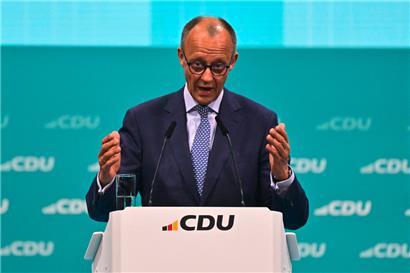 Offenbar für Olaf Scholz der ideale Herausforderer bei den nächsten Bundestagswahlen: Friedrich Merz 
