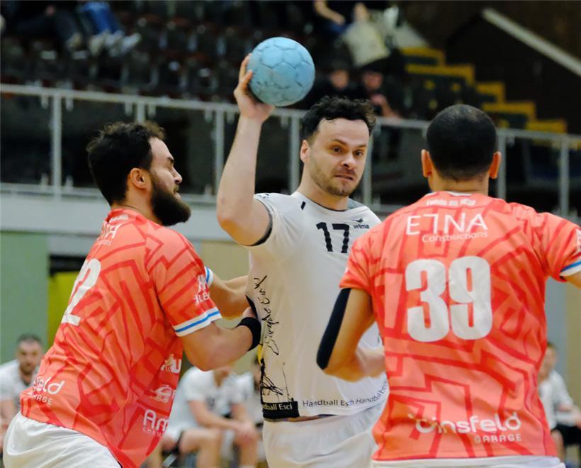 Ognjen Jokic (in Weiß) war auf Escher Seite der zuverlässigste Torschütze
