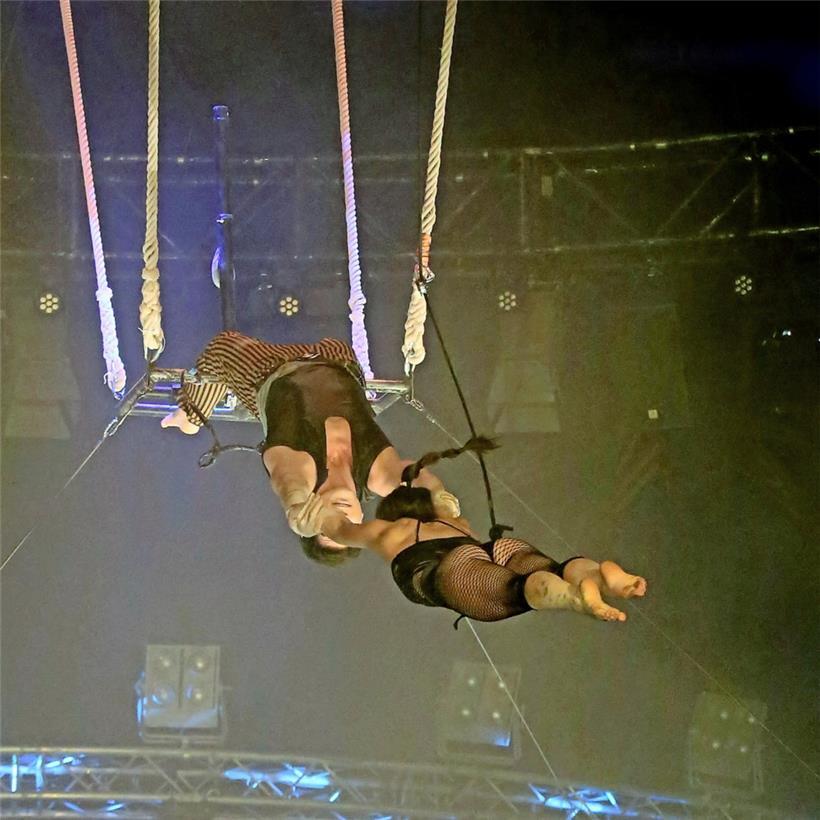 Ohne Netz und doppelten Boden: das Duo Sirca Marea
