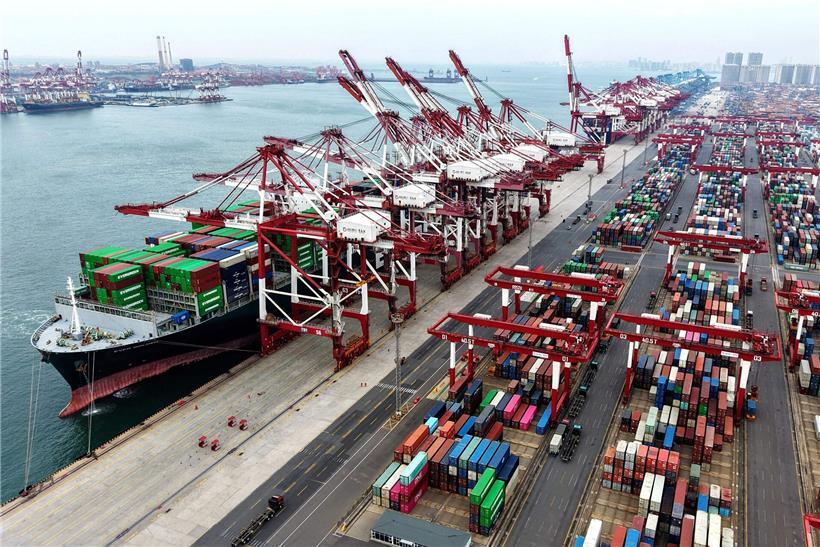 Symbolbild globaler Handel ohne WTO zeigt Machtkampf und Recht des Stärkeren im internationalen Wirtschaftssystem