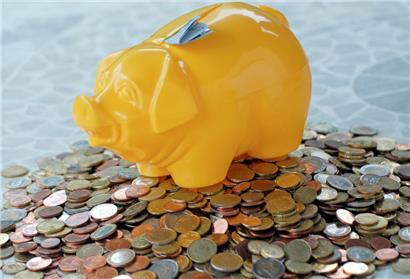 Oink-oink: Wer sein Geld auf einem Sparkonto anlegt, machte in den vergangenen Jahren dank der hohen Zinsen ein Plus. Das war nicht immer so.
