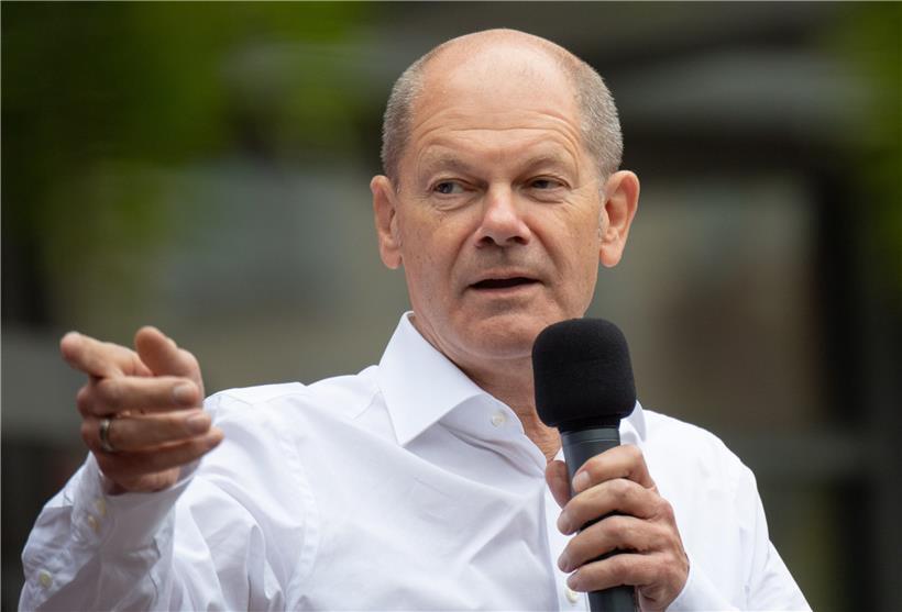 Olaf Scholz hat Angela Merkels „Raute“ geklaut
