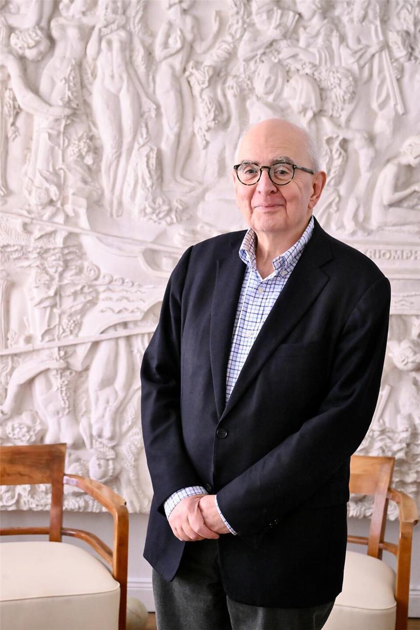 „C’est la vie“: Olivier Frank zieht nach über 40 Jahren im Luxemburger Kultursektor Bilanz Olivier Frank im Interview mit dem Tageblatt über Vergangenheit und Zukunft in modernem Büro