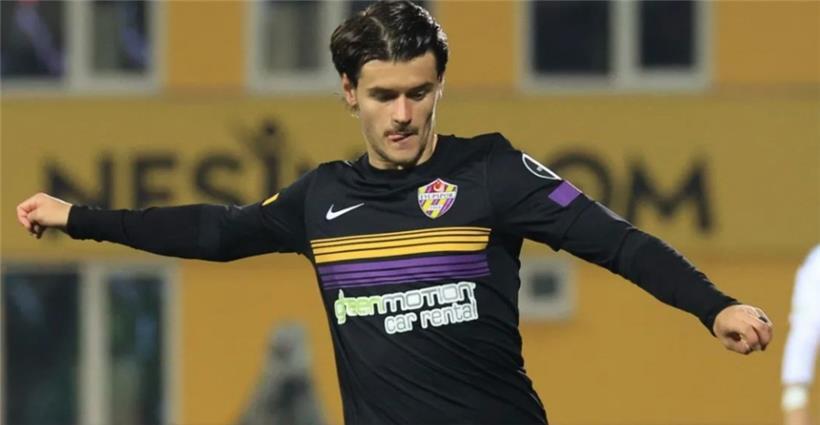 Olivier Thill hat in zwei Spielen bereits eine Vorlage und ein Treffer für seine Statistiken gesammelt
